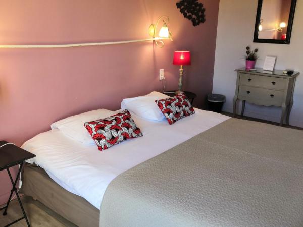 Les Terrasses de David et Louisa : photo 2 de la chambre chambre double confort - vue sur rue