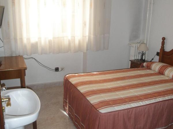 Hostal Los Andes : photo 3 de la chambre chambre simple avec salle de bains commune
