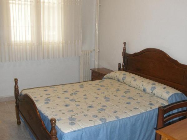 Hostal Los Andes : photo 3 de la chambre chambre double ou lits jumeaux avec salle de bains privative