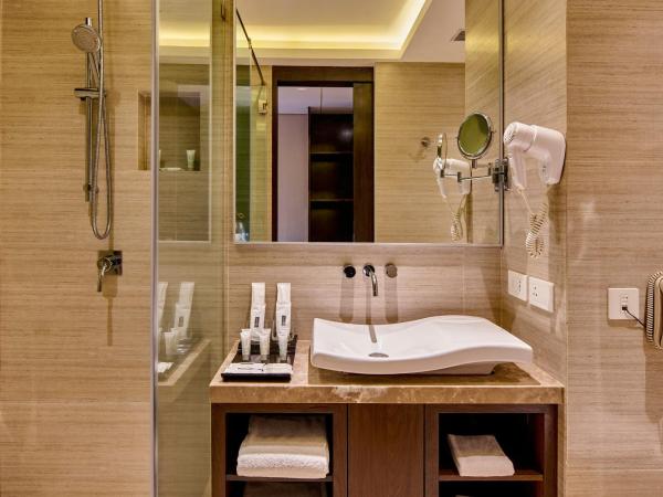 Goldfinch Hotel Mumbai : photo 4 de la chambre chambre exécutive lit queen-size