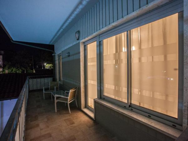 City Garden Guest House : photo 7 de la chambre chambre double supérieure avec terrasse