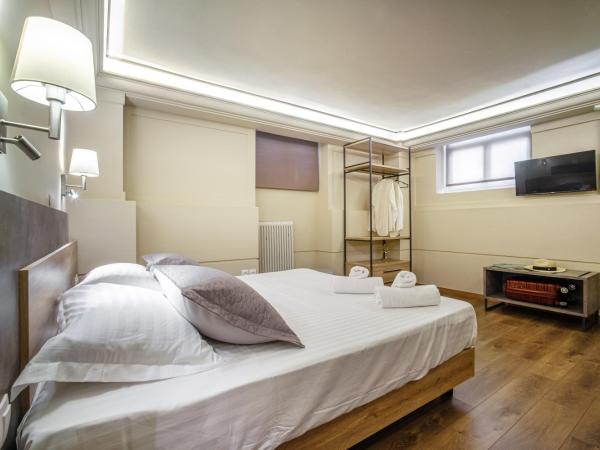 Karma Athens : photo 7 de la chambre double room - semi-basement