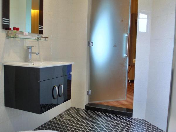 Mandarin Hotel Kota Kinabalu : photo 4 de la chambre chambre lit king-size supérieure