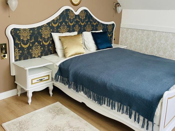 Villabaroque_Eger : photo 5 de la chambre petite chambre double