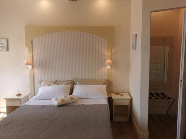 AriediParma - Rooms&apartments : photo 9 de la chambre chambre familiale