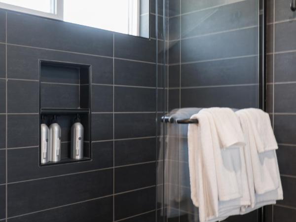 Ironwood Grove, Tiny House Hotel : photo 9 de la chambre studio avec balcon