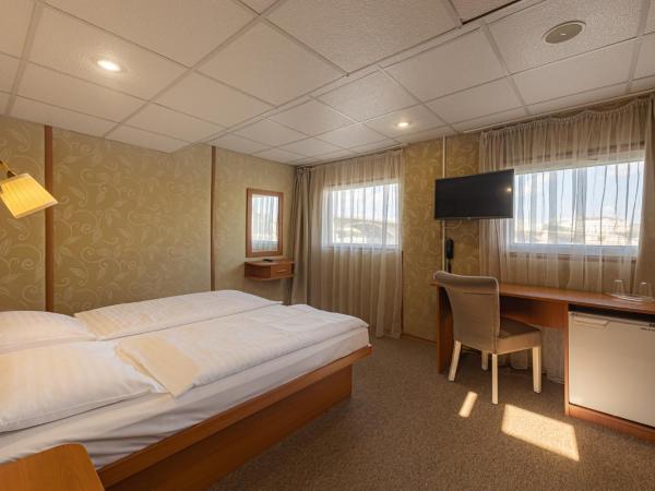 Grand Jules - Boat Hotel : photo 2 de la chambre cabine de bateau lits jumeaux standard - vue sur rivière