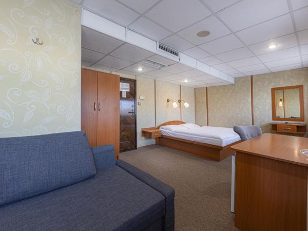Grand Jules - Boat Hotel : photo 3 de la chambre cabine familiale dans un bateau