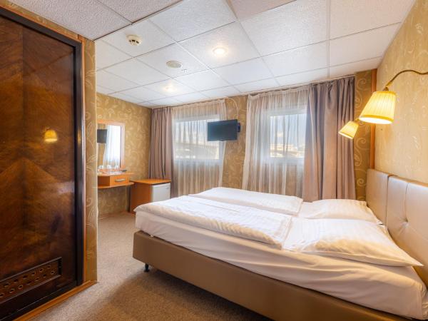 Grand Jules - Boat Hotel : photo 8 de la chambre cabine de bateau double standard