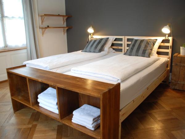 The Bed + Breakfast : photo 4 de la chambre chambre quadruple avec salle de bains commune