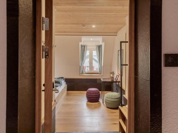 GRAND your home with common kitchens with self check-in : photo 7 de la chambre chambre triple avec salle de bains