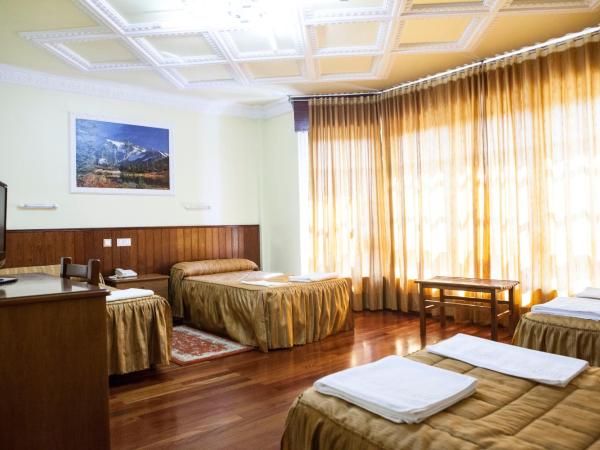 Hotel Antoyana : photo 1 de la chambre chambre quadruple