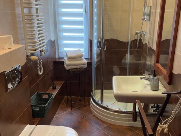 Willa 4 Pory Roku & Uznam : photo 1 de la chambre chambre simple