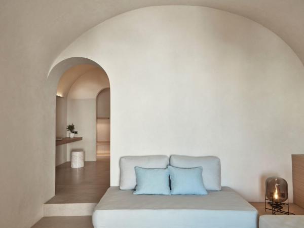 Villa Bordeaux : photo 4 de la chambre suite terra avec petite piscine privée - vue sur caldeira