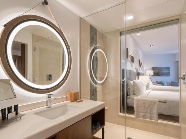 Hyatt Centric Waikiki Beach : photo 2 de la chambre chambre deluxe avec 2 lits queen-size