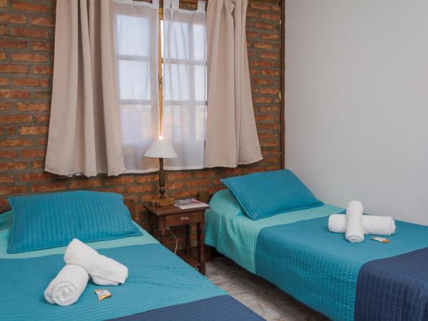 Hostel Buenos Aires : photo 1 de la chambre chambre double standard avec salle de bains commune