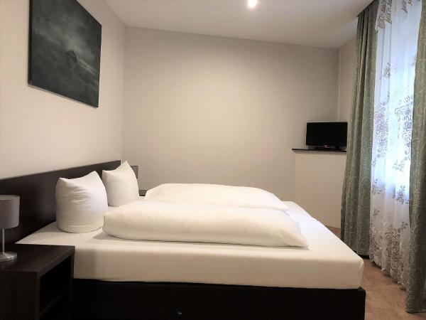 Hotel-Pension Victoria : photo 7 de la chambre chambre double ou lits jumeaux confort 