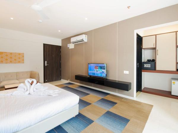 StayBird - B Suite, Business Hotel, Kharadi : photo 10 de la chambre suite premium