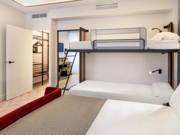 Catalonia Goya : photo 6 de la chambre chambre familiale