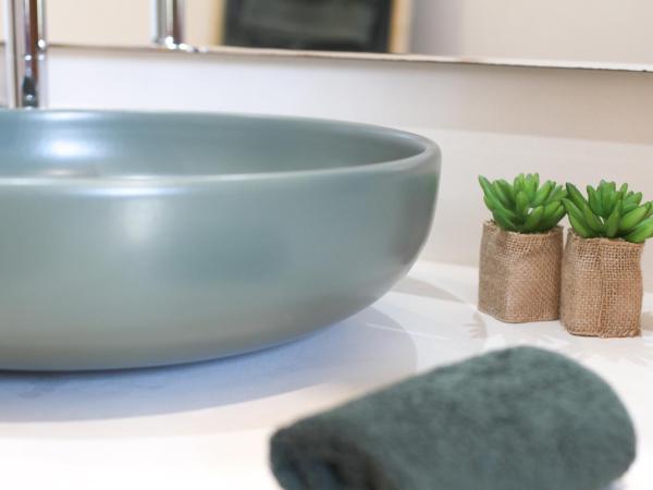 Chambre d'hôtes A Vadina Porticcio : photo 1 de la chambre chambre double avec salle de bains privative