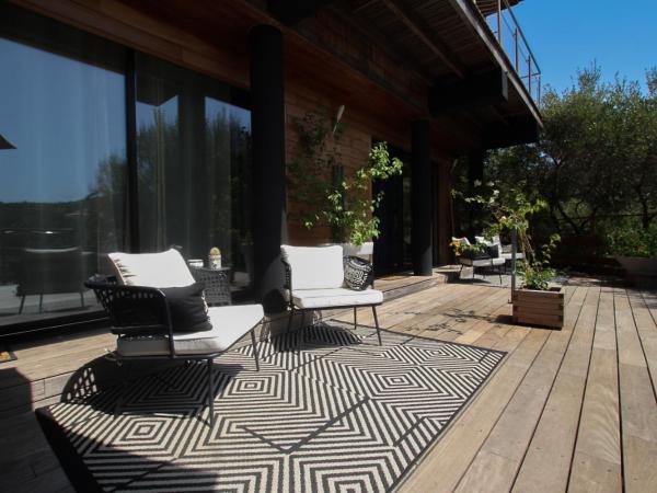 Chambre d'hôtes A Vadina Porticcio : photo 2 de la chambre chambre double avec salle de bains privative