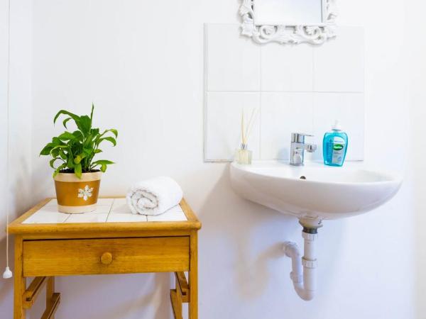 Room near to Birmingham city centre with parking : photo 7 de la chambre chambre double Économique