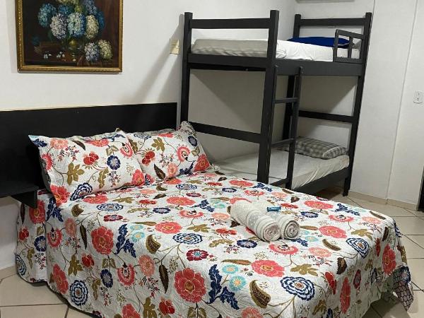 Ipanema Club Hostel : photo 1 de la chambre chambre familiale avec salle de bains privative