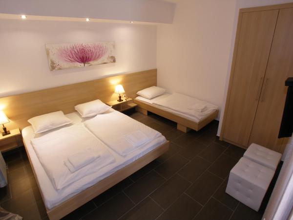 Guest House Lorenta : photo 3 de la chambre appartement 1 chambre avec balcon