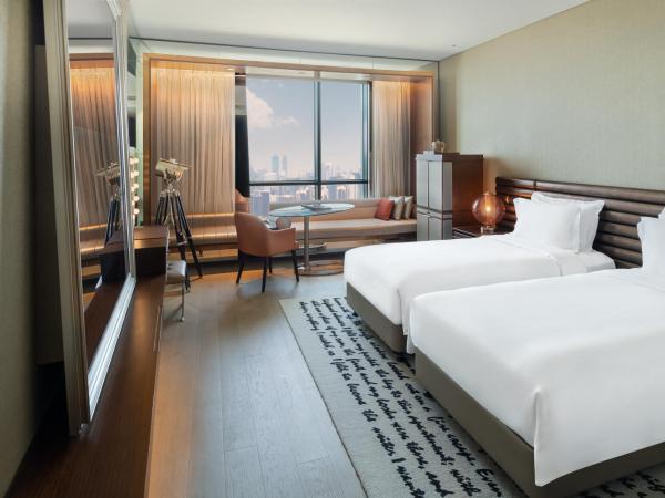 Paramount Hotel Dubai : photo 2 de la chambre chambre familiale - vue sur centre-ville