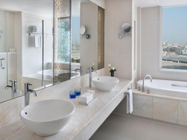 Crowne Plaza Dubai Festival City : photo 3 de la chambre suite lit king-size diplomatique