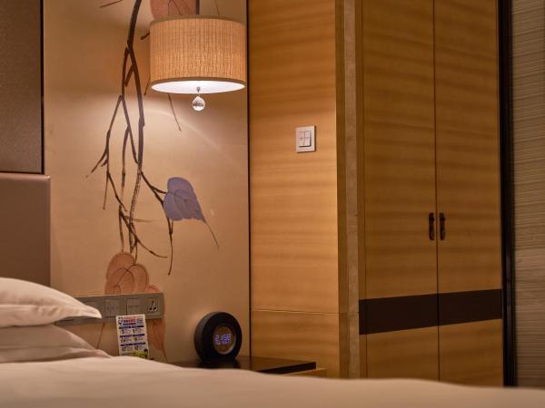 Cheery Canal Hotel Hangzhou - Intangible Cultural Heritage Hotel : photo 8 de la chambre luxury double room - discounts for canal tracing stores in three historical blocks