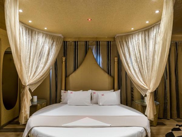 Ruby Rooms Kifisia - Adults Only : photo 6 de la chambre suite deluxe avec baignoire spa