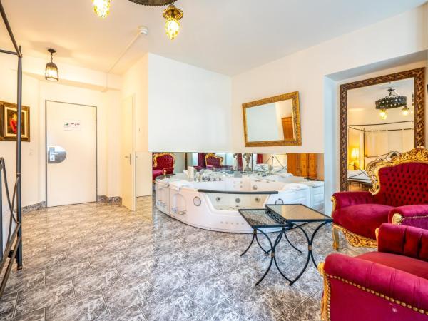 Altstadt Hotel Magic Luzern : photo 6 de la chambre suite cœur de lion avec bain à remous