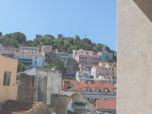 Mouraria Lisboa Hotel : photo 4 de la chambre chambre lits jumeaux - vue sur ville