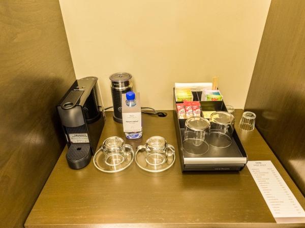 Casa Naila Hotel Boutique : photo 10 de la chambre chambre lit king-size - vue sur jardin