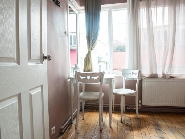 Cheers Midtown Hostel : photo 2 de la chambre lit dans dortoir mixte de 8 lits