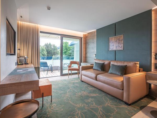 Rivage Hôtel & Spa Annecy : photo 2 de la chambre suite junior familiale avec balcon - accès gratuit au spa