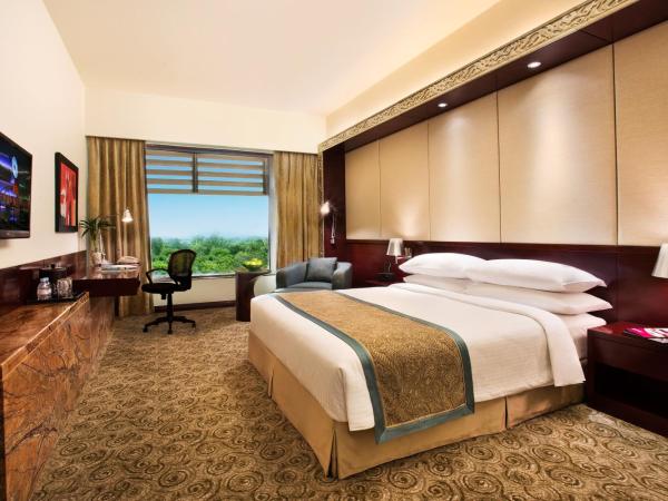 Crowne Plaza Ahmedabad City Centre, an IHG Hotel : photo 6 de la chambre chambre lit king-size standard - Étage club