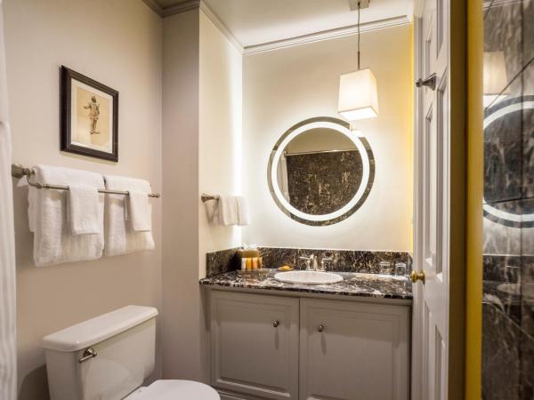 Warwick San Francisco : photo 4 de la chambre chambre supérieure lit queen-size