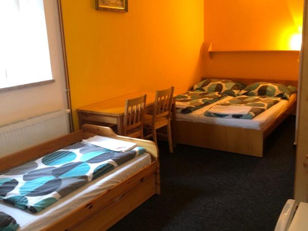 Pension Kadlcuv Mlyn : photo 1 de la chambre chambre triple avec 1 lit d'appoint