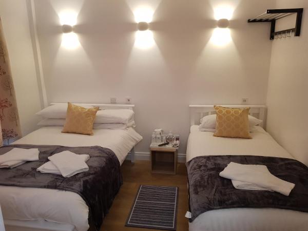 City London Hotel : photo 1 de la chambre chambre familiale deluxe
