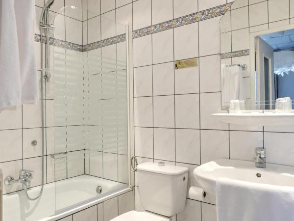 Logis hôtel restaurant de Provence : photo 2 de la chambre chambre triple