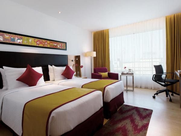 Mercure Hyderabad KCP Banjara Hills, An Accor Hotel : photo 2 de la chambre superior room with two single beds,city view with 10% discount on food & soft beverages (except in room dining)
