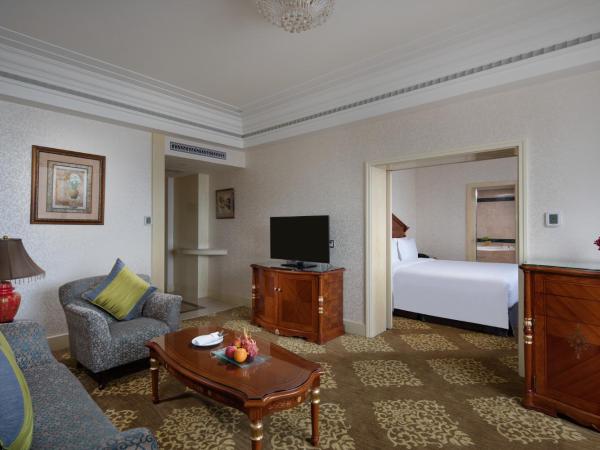 Crowne Plaza Shanghai Nanjing Road, an IHG Hotel : photo 2 de la chambre suite junior lit king-size