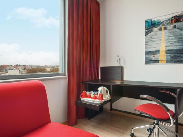 Ramada Encore by Wyndham Geneva : photo 5 de la chambre chambre lit king-size avec canapé-lit - non-fumeurs