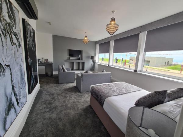 Royal Seabank Hotel : photo 5 de la chambre suite lit king-size - vue sur mer