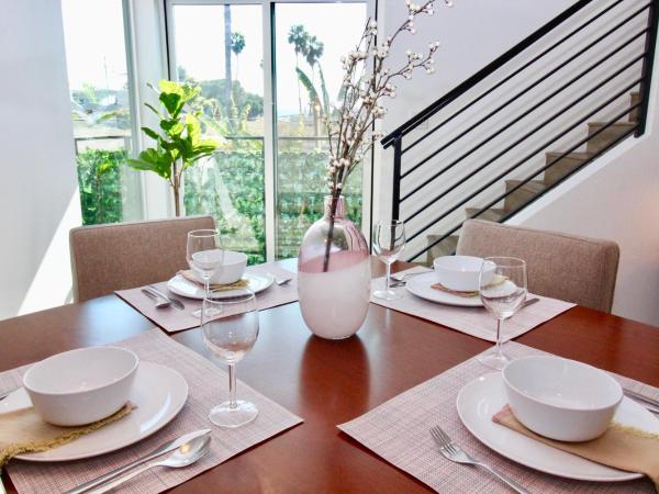 Los Angeles 3BR Villa Suites with Free Parking : photo 8 de la chambre villa 3 chambres