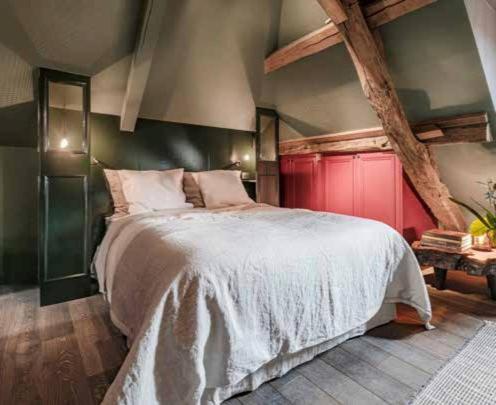 Maison Fred Luxury Suites : photo 3 de la chambre suite - vue sur piscine 