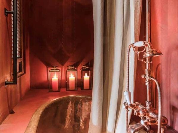 Maison Fred Luxury Suites : photo 1 de la chambre suite - vue sur piscine 
