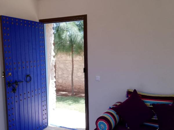 Dar Yanis : photo 1 de la chambre chambre familiale avec salle de bains privative